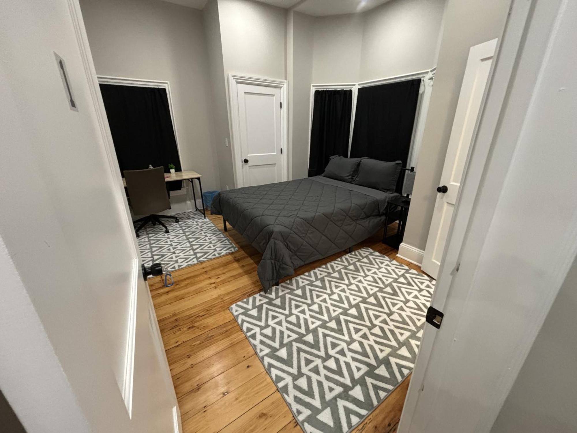 Privatunterkunft - - Near South - Jfk-umass Area